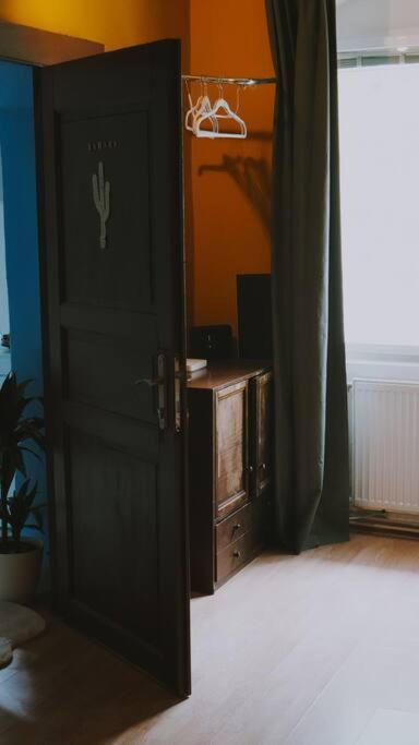 Sahara Studio With Shared Bathroom In City Centre Bratislava Exteriér fotografie