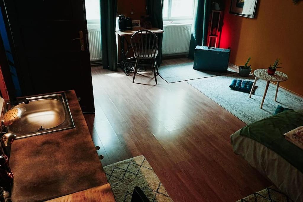 Sahara Studio With Shared Bathroom In City Centre Bratislava Exteriér fotografie